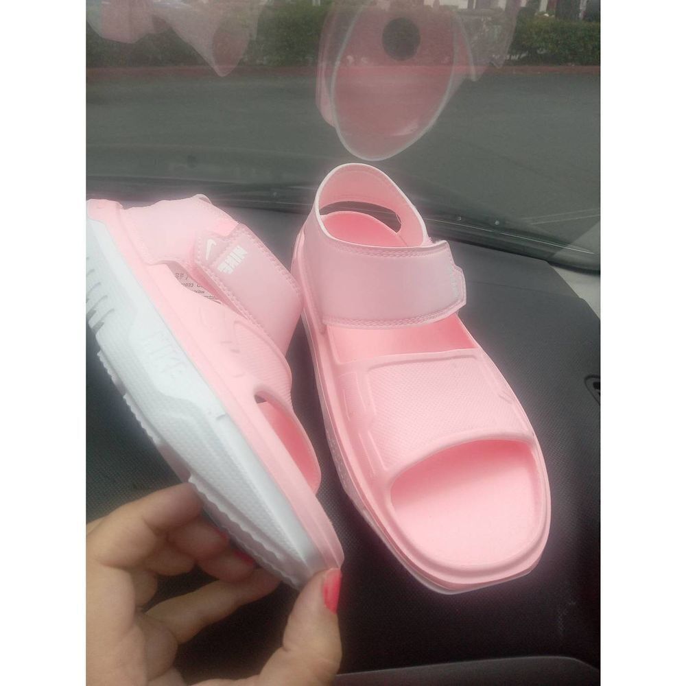 NEW Pink NIKE sandals SZ7
